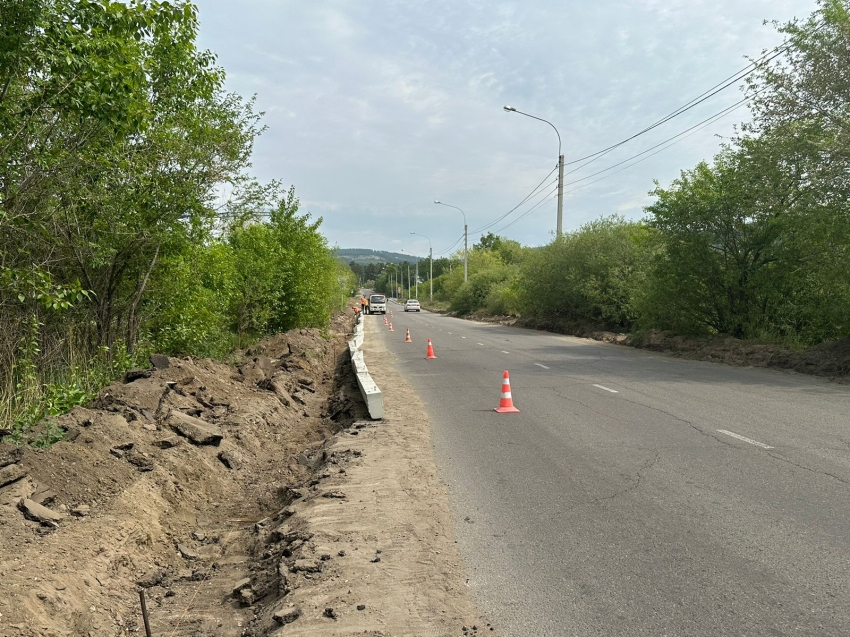 В Чите по нацпроекту ремонтируют улицу Казачью – она ведёт от федеральной трассы до Антипихи 